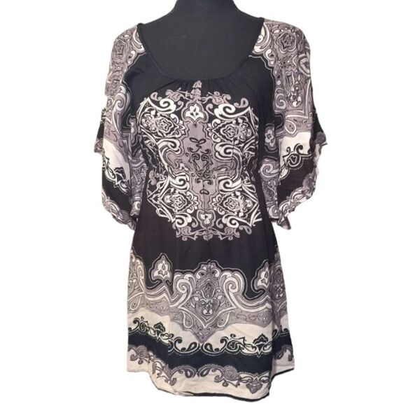 Angie Butterfly Short Sleeve Black Tunic Small - Picture 1 of 3
